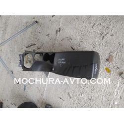 Подлакътник Nissan Qashqai 1.6 б. 114к.с. 07-10г.