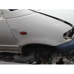 Калник десен NISSAN SERENA 96-01г.